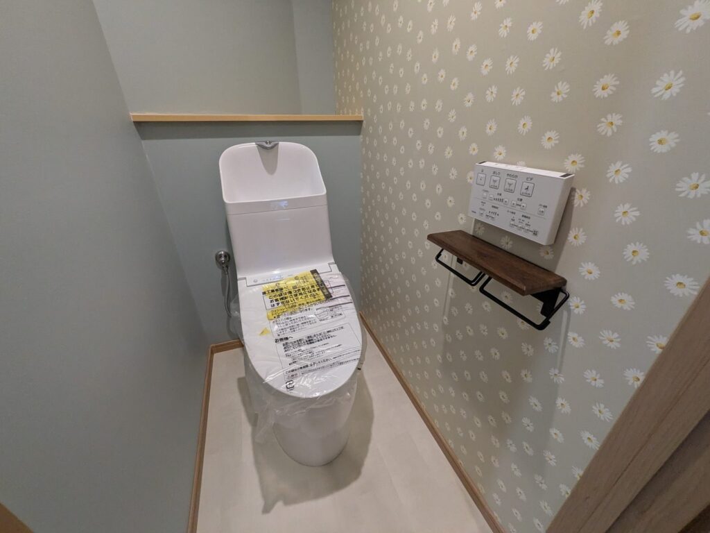 便器から内装まで入れ替えたトイレ