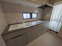 I型180cmから240cmへ。キッチンを中心に住まいを整えた戸建てリフォーム