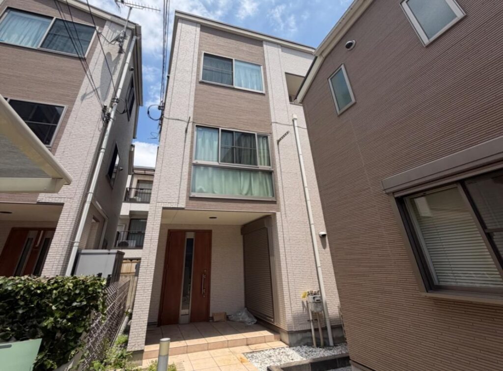 外壁も、水まわりも、窓も。これからの暮らしを見据えて整えた住まい｜東京都中野区の戸建てリフォーム